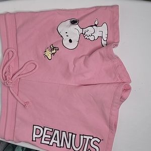 Pink Snoopy Penut shorts